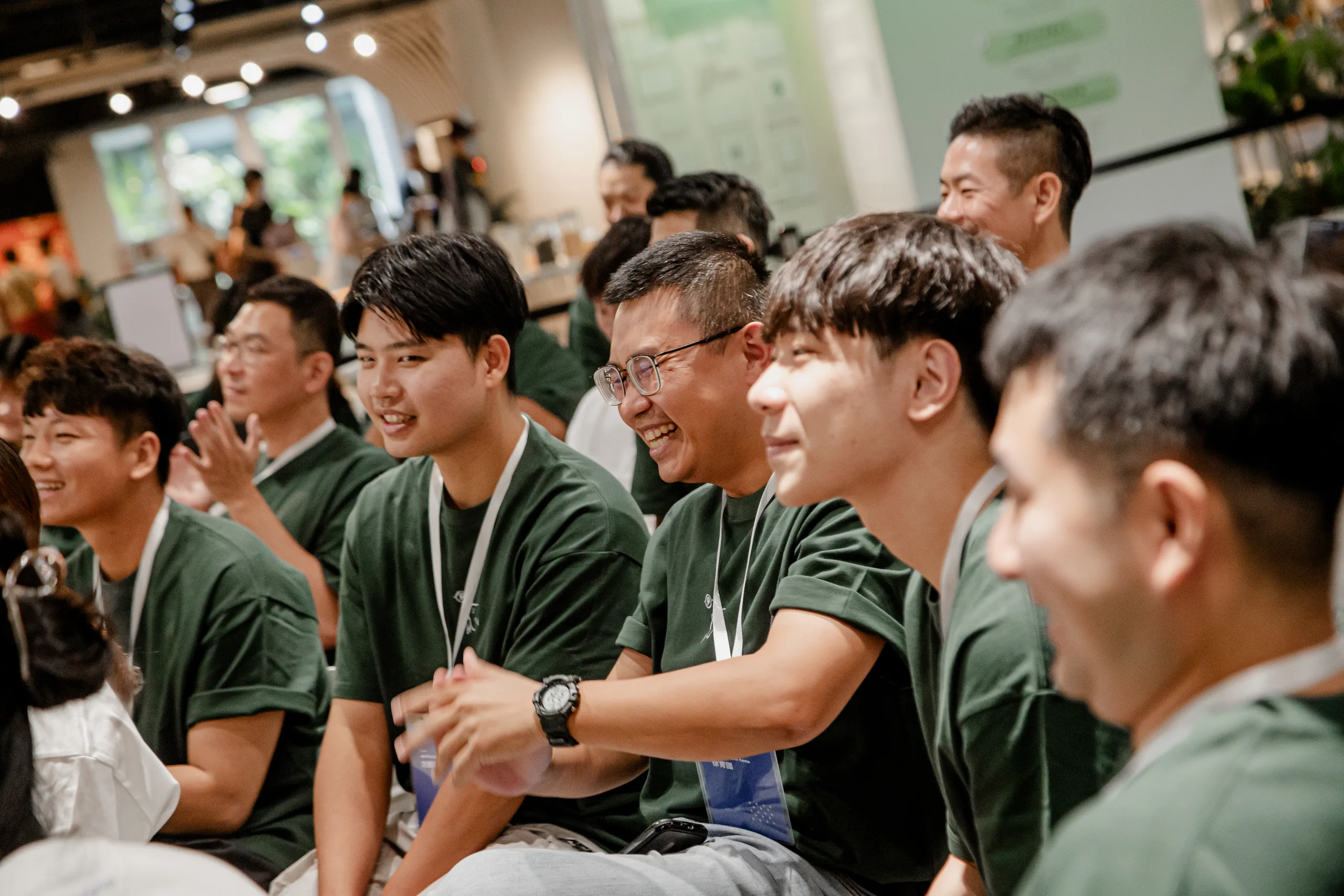 AI SAGA 1 台下學員微笑聆聽成果分享